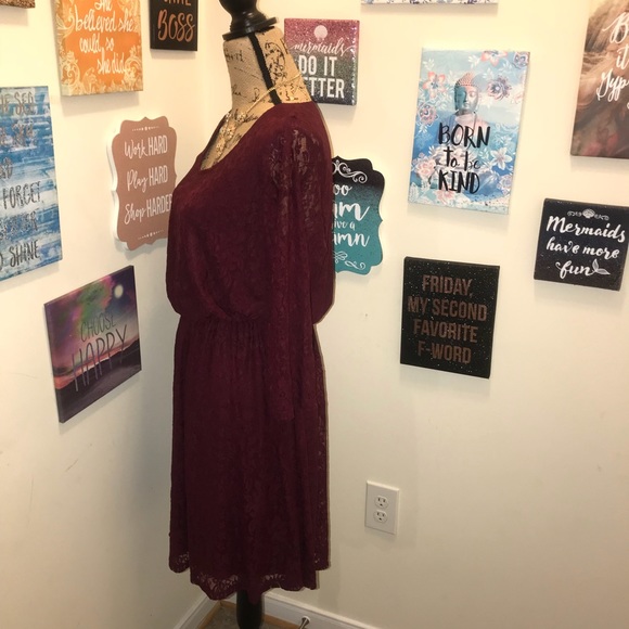 Maroon Lace Dress - Picture 2 of 3